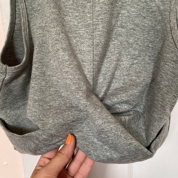 Zobha workout top - Picture 3 of 3